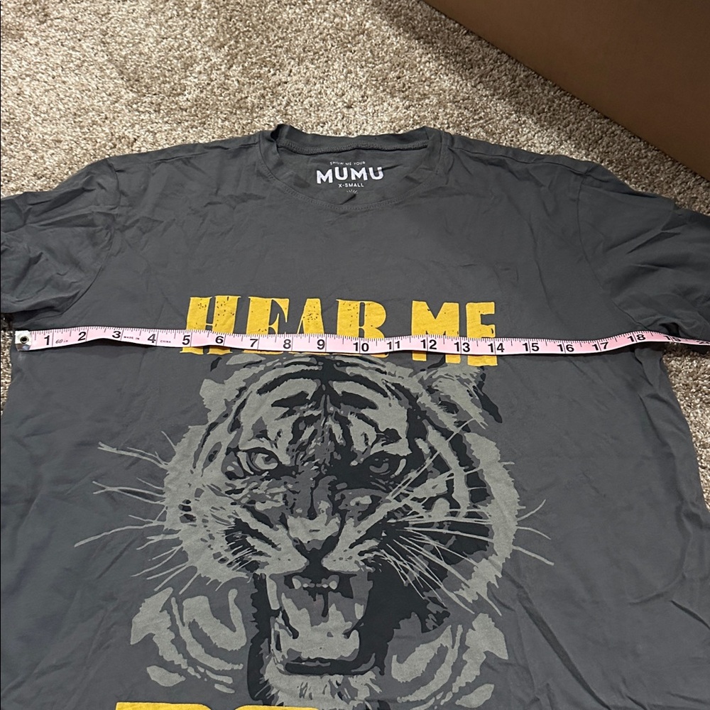 Hear Me Roar T-shirt - Picture 7 of 8